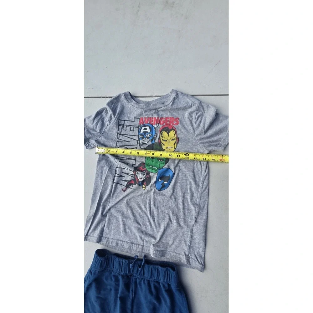 Marvel Avengers Kids 2-Piece Set Size Medium